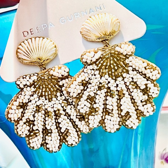 🌺🎉HP🎉🌺 NWT Deepa Gurnani Luxe Beaded Seashell Chandeliers - Picture 8 of 16